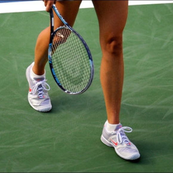 women's shoes to play tennis